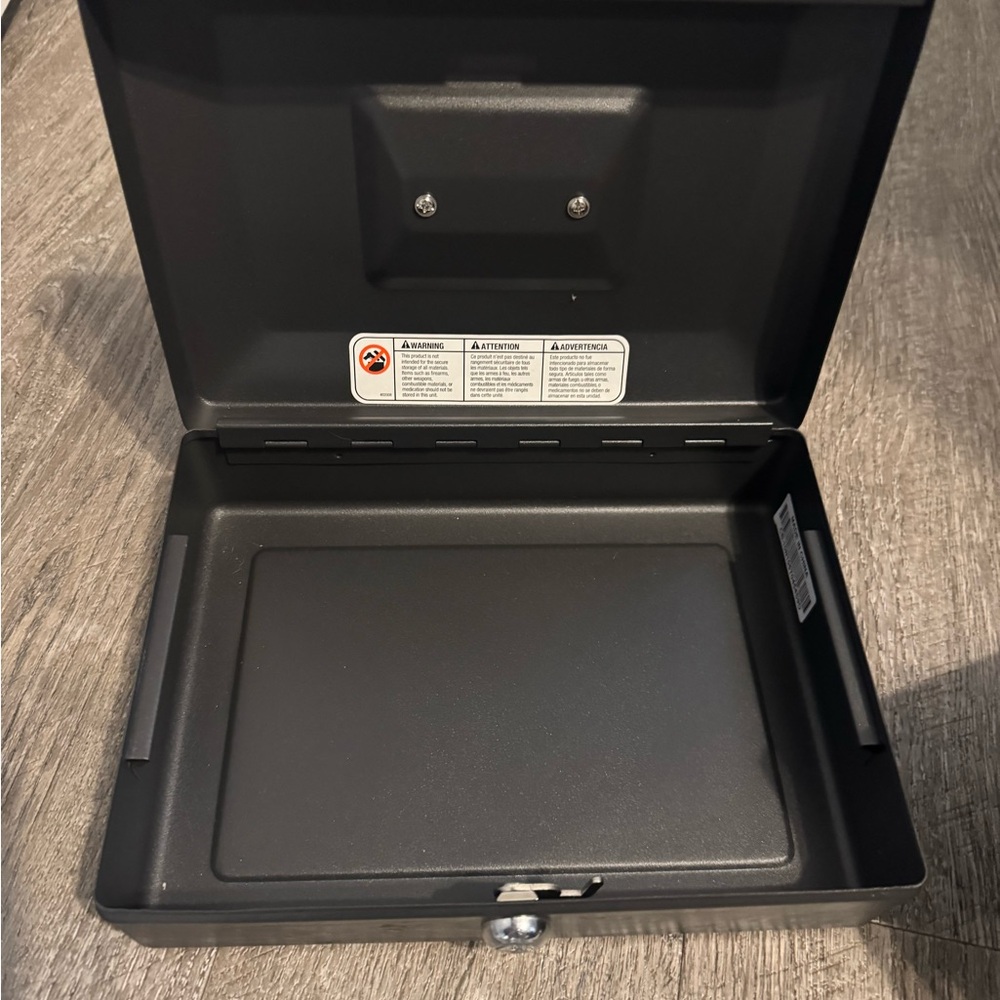 SentrySafe Black Cash Box - Picture 3 of 3
